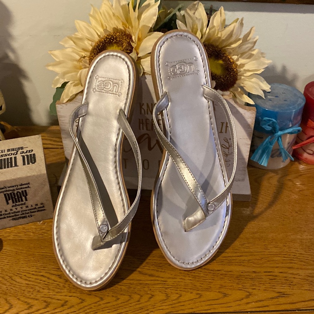 Love Ugg by Ugg wear on soles only